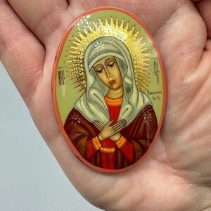 Vintage Russian Hand Painted Laquered Oval Virgin Mary Pin Brooch Religious